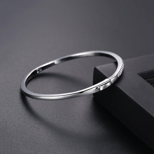 Fashion Simple Geometric Round Bangle with Cubic Zirconia