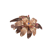 Load image into Gallery viewer, Fashion and Elegant Golden Flower Hair Slides