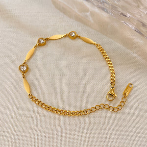 Fashion and Simple Plated Gold 316L Stainless Steel Heart-shaped Bracelet with Cubic Zirconia