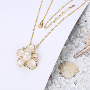 Elegant Noble Romantic Fashion Gold Plated Flower Pearl Necklace and Pendant