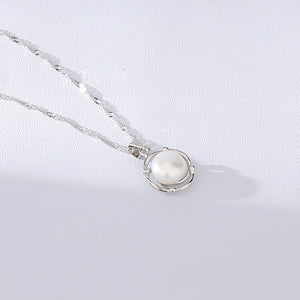 925 Sterling Silver Simple and Elegant Geometric Round White Freshwater Pearl Pendant with Necklace