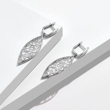 Load image into Gallery viewer, Fashion Elegant Hollow Pattern Leaf Earrings