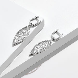 Fashion Elegant Hollow Pattern Leaf Earrings